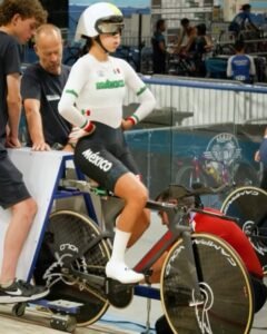 #Ciclismo 🚴‍♀️ El Instituto del Deporte del Municipio de Los Cabos, B.C.S. (INDEM), extiende una felicitación a la deportista Andrea Robles Félix